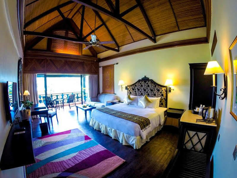 Villa At Nexus Resort & Spa Karambunai Kampong Bikasan Esterno foto