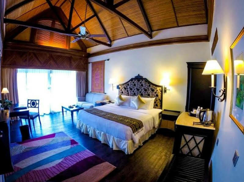 Villa At Nexus Resort & Spa Karambunai Kampong Bikasan Esterno foto